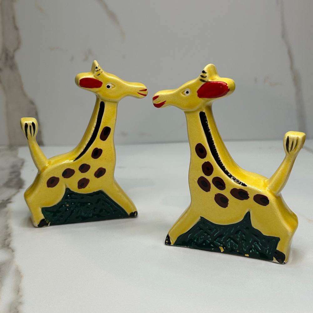 Vintage Ceramic Giraffe Salt and Pepper Shakers Set Yellow Hand Painted Animal